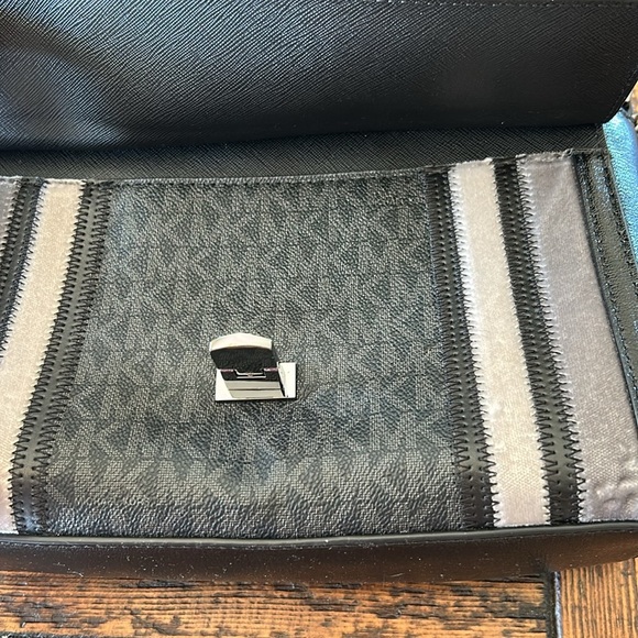 Michael Kors Black and Gray Crossbody Bag with Chevron Design - Picture 11 of 14